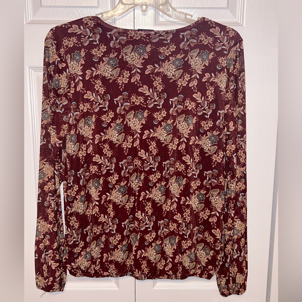 Daytrip floral blouse large Chest 20 Length 24‎ - Picture 4 of 4
